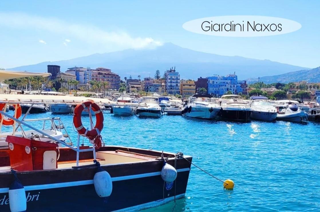 カラタビアーノLa Casa Di Giadaアパートメント エクステリア 写真